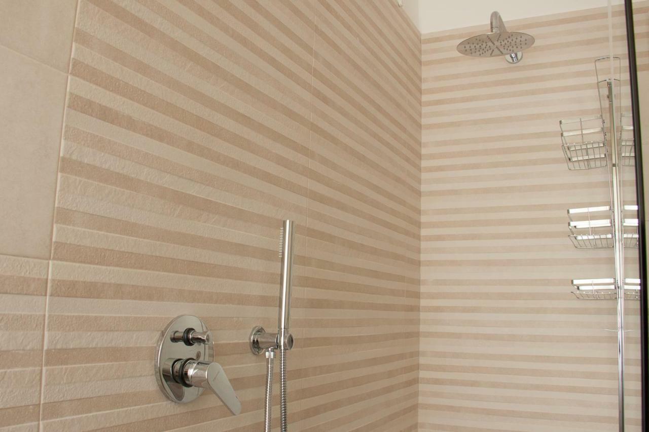 Lg Apartment Stresa Kültér fotó