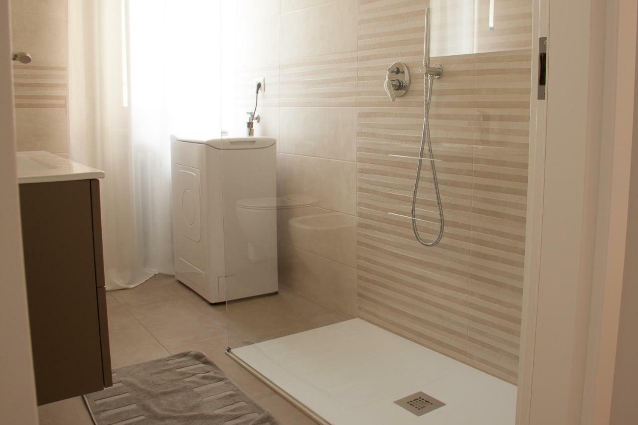Lg Apartment Stresa Kültér fotó